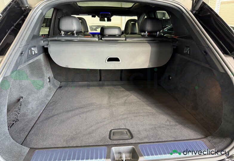 Mercedes EQE SUV Black