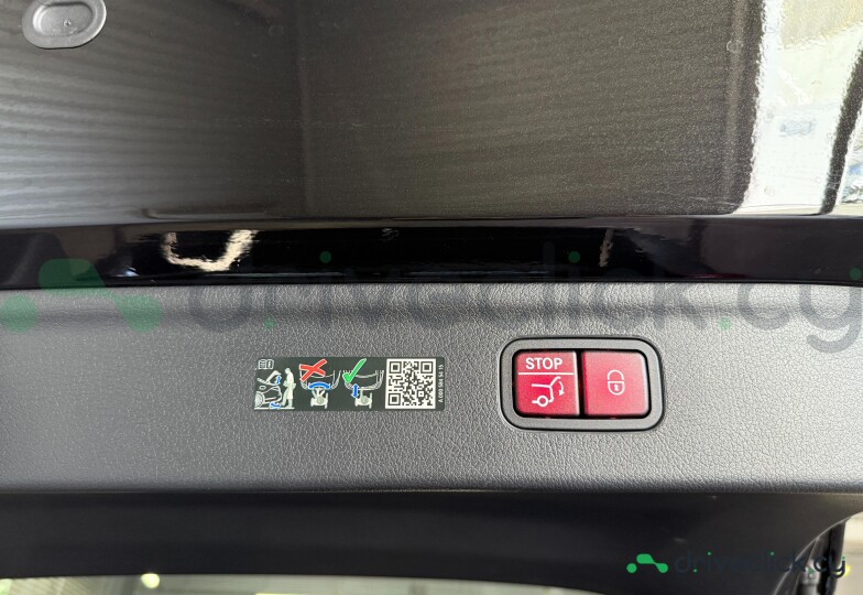 Mercedes EQE SUV Black