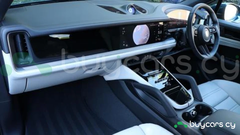 Porsche Cayenne Синий