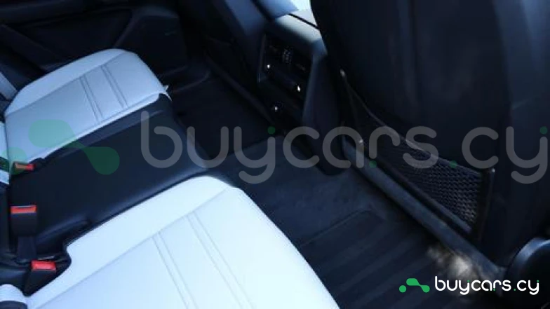 Porsche Cayenne Синий