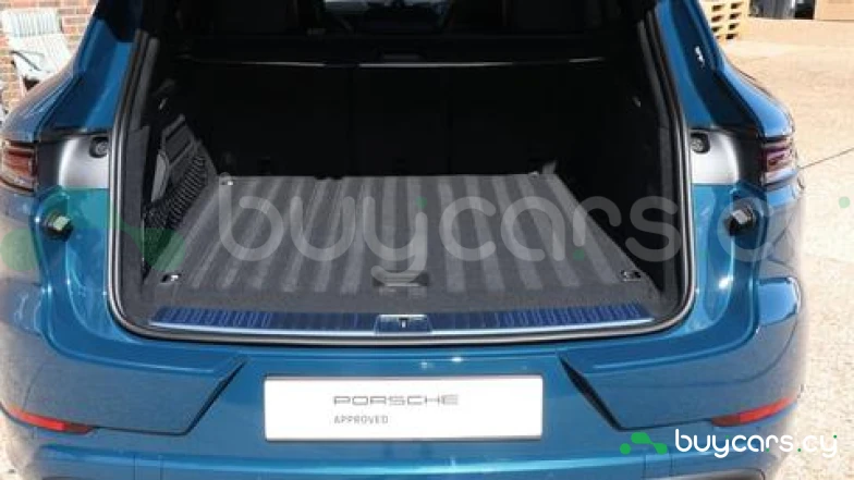 Porsche Cayenne Синий