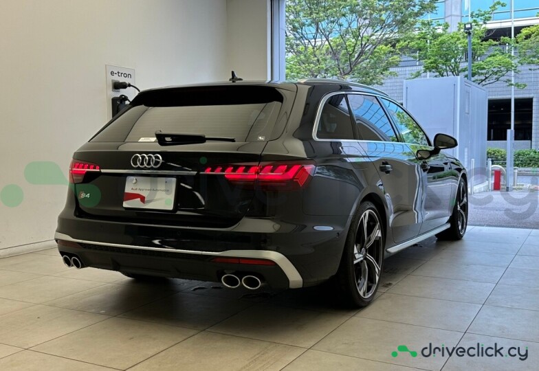 Audi S4 Black