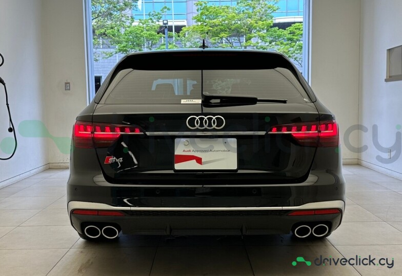 Audi S4 Black