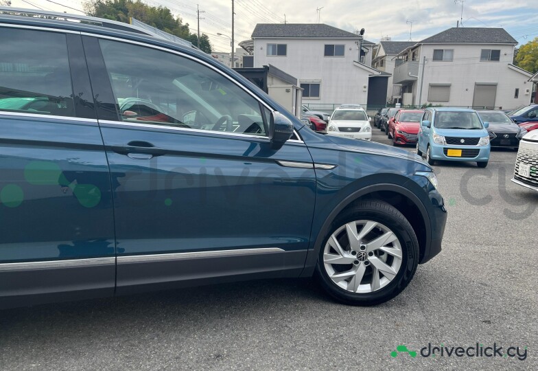 Volkswagen Tiguan Blue