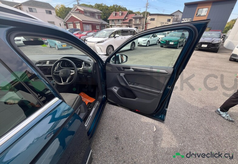 Volkswagen Tiguan Blue