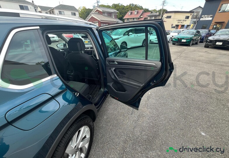 Volkswagen Tiguan Blue