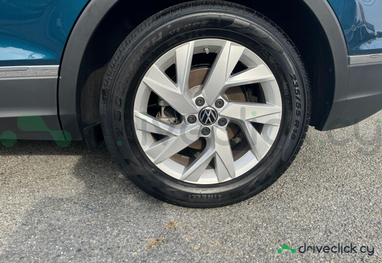 Volkswagen Tiguan Blue