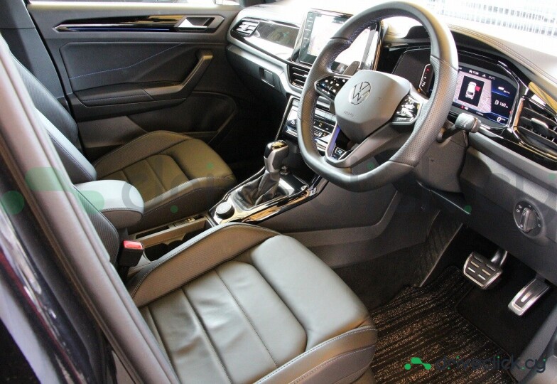 Volkswagen T-Roc Black