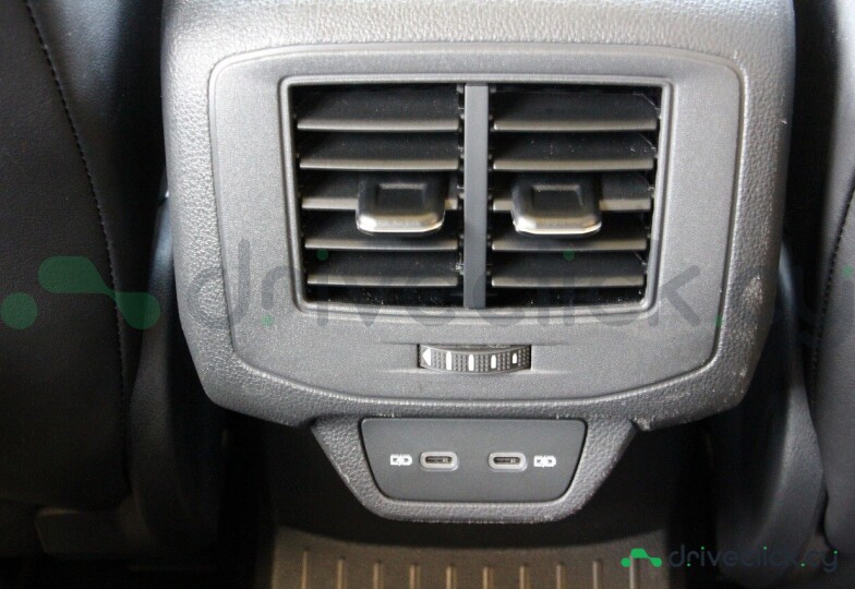Volkswagen T-Roc Black