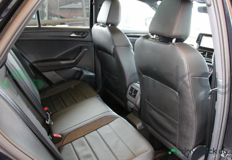 Volkswagen T-Roc Black