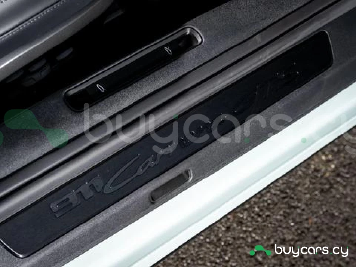 Porsche 911 Белый