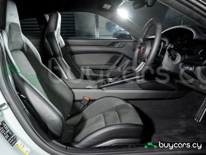 Porsche 911 Белый