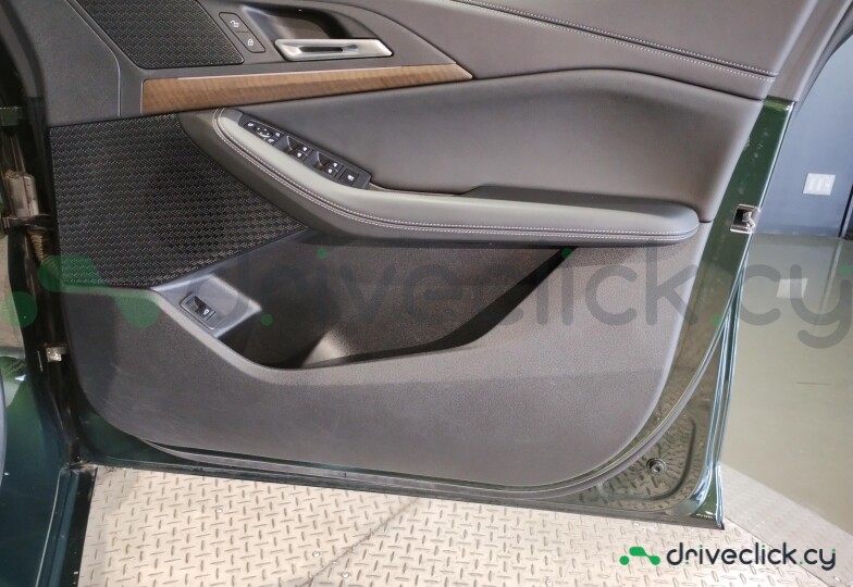 BMW 2-Series Active Tourer Green