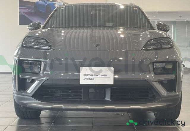 Porsche Macan Grey
