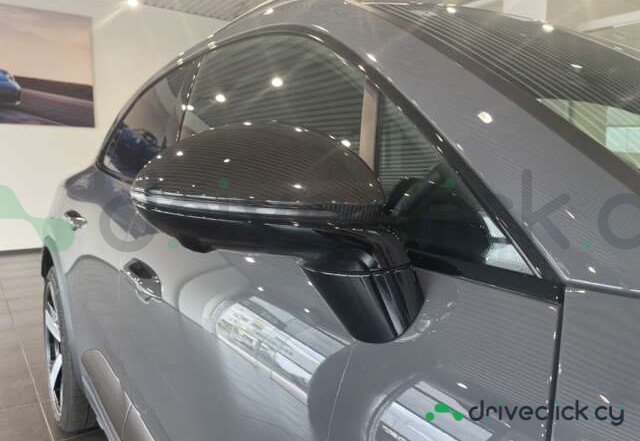 Porsche Macan Grey