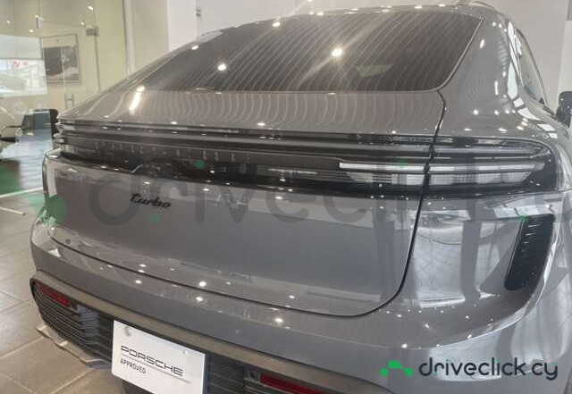 Porsche Macan Grey