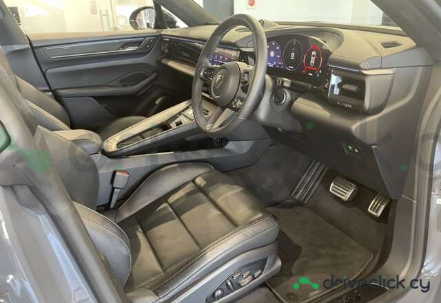 Porsche Macan Grey