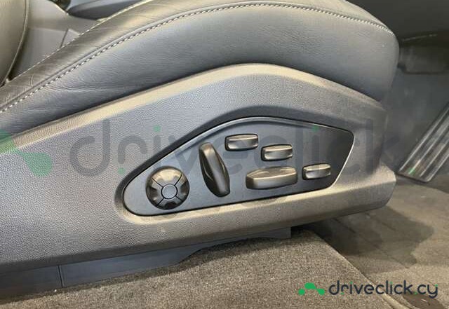Porsche Macan Grey
