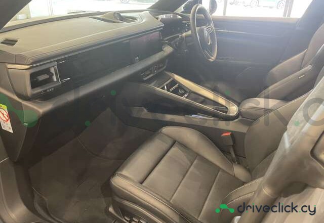 Porsche Macan Grey