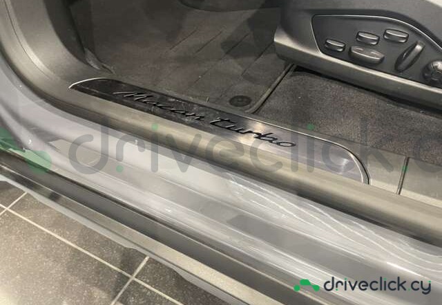 Porsche Macan Grey