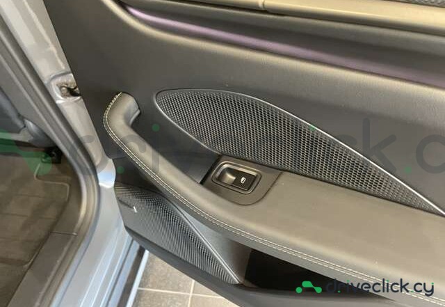 Porsche Macan Grey
