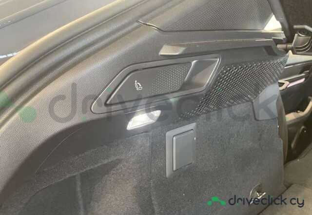 Porsche Macan Grey
