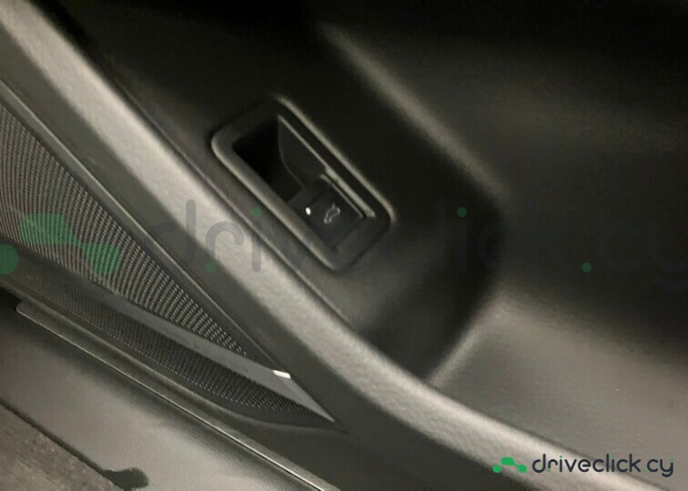 Audi A8 White