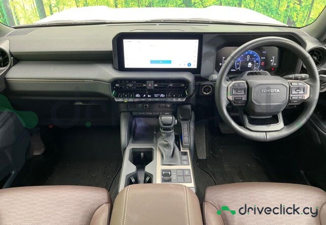 Toyota Land Cruiser 250 White