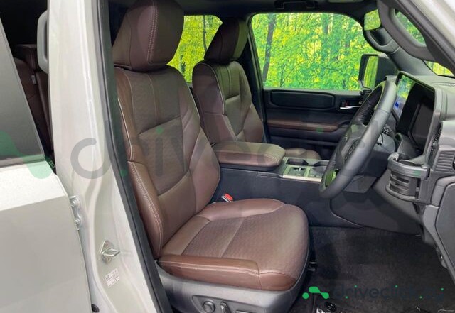 Toyota Land Cruiser 250 White
