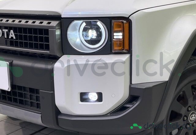 Toyota Land Cruiser 250 White