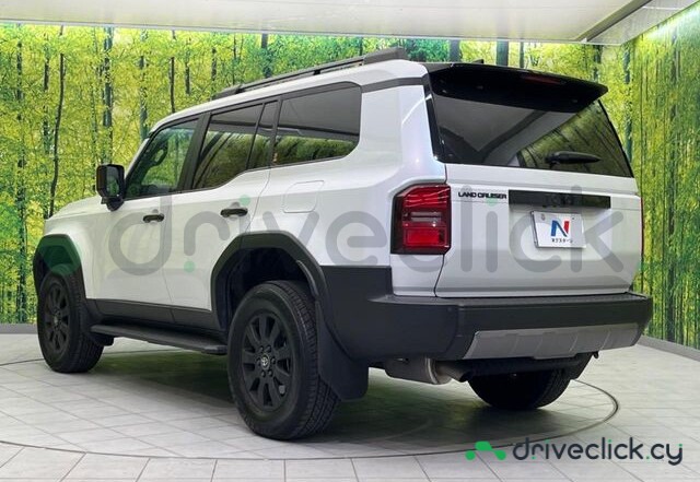 Toyota Land Cruiser 250 White