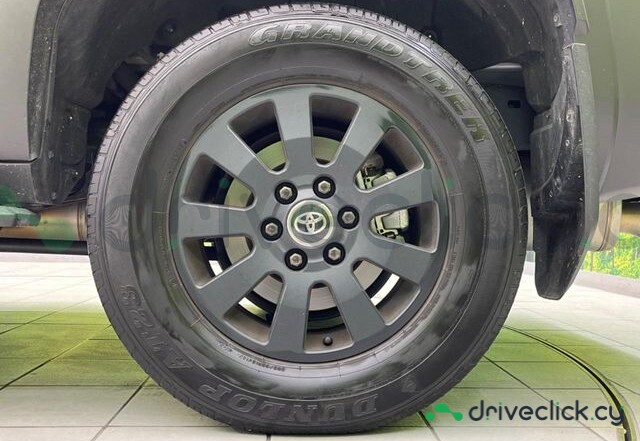 Toyota Land Cruiser 250 White