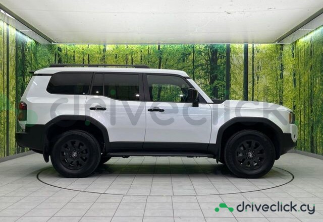 Toyota Land Cruiser 250 White