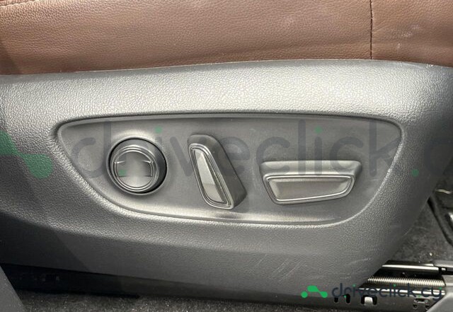 Toyota Land Cruiser 250 White