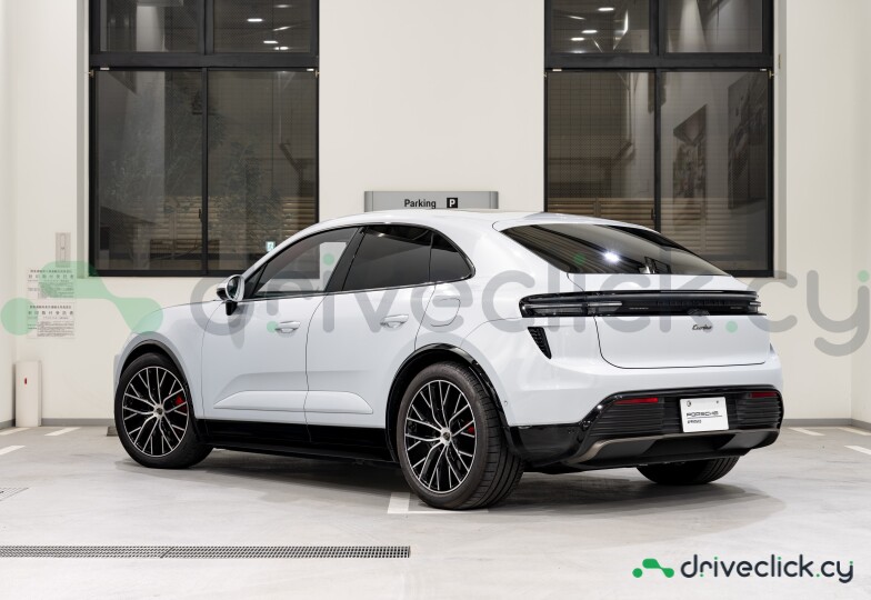 Porsche Macan Grey