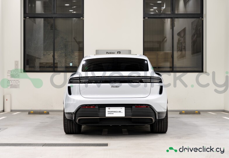 Porsche Macan Grey