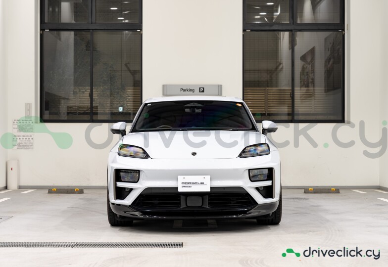 Porsche Macan Grey