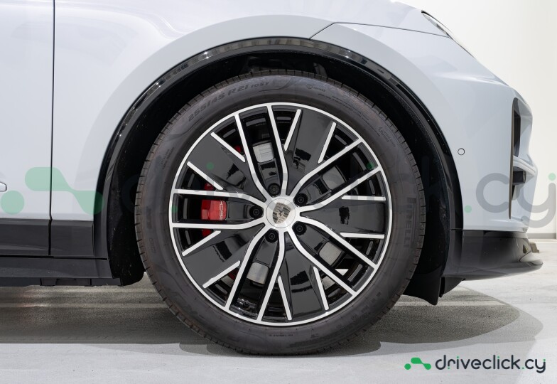 Porsche Macan Grey
