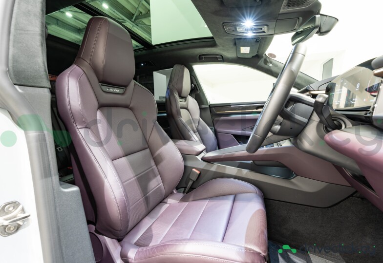 Porsche Macan Grey
