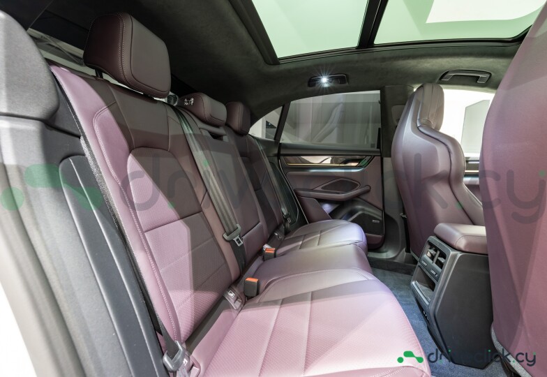 Porsche Macan Grey