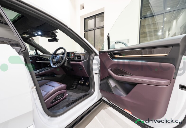 Porsche Macan Grey