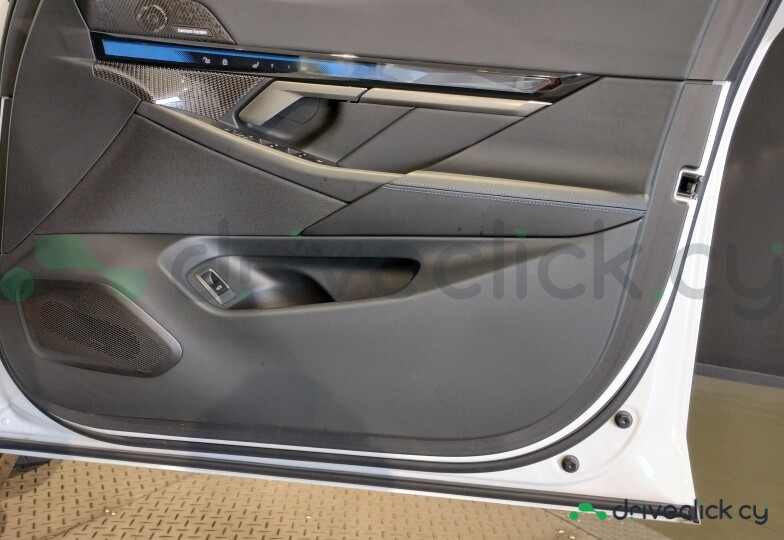 BMW i5 White