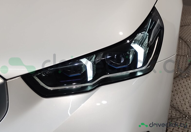 BMW i5 White