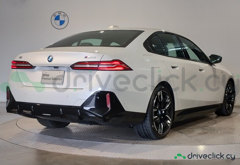BMW i5 White