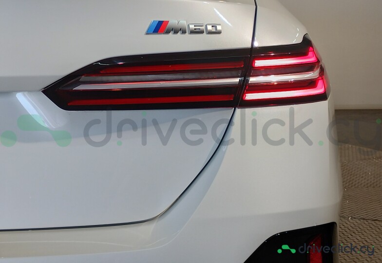 BMW i5 White