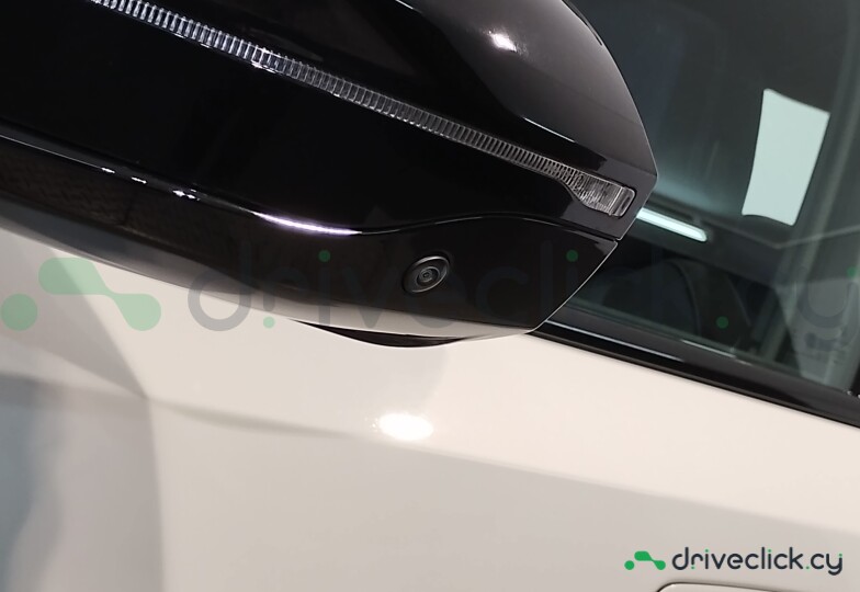 BMW i5 White