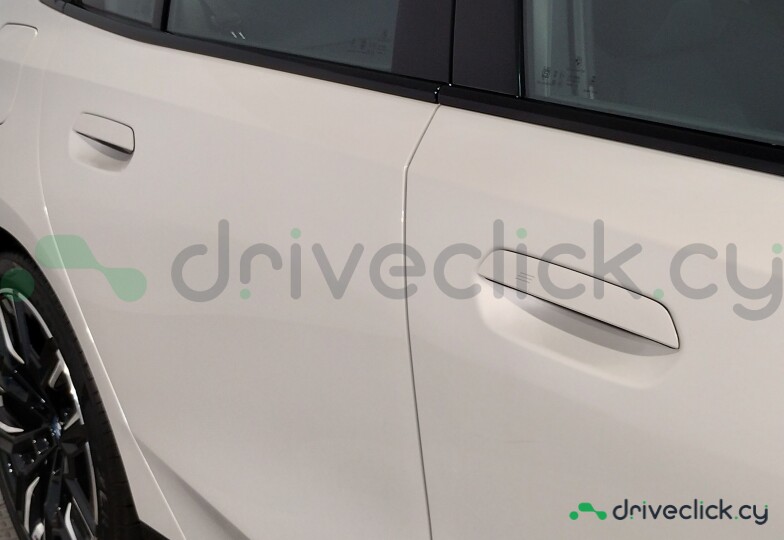 BMW i5 White