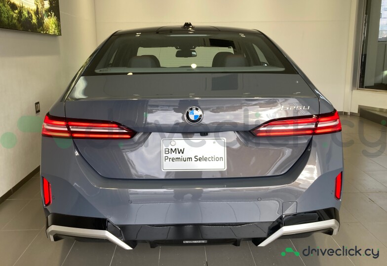 BMW 5 series Grey