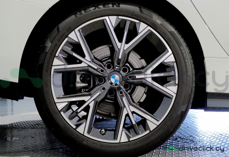 BMW 2 series Белый