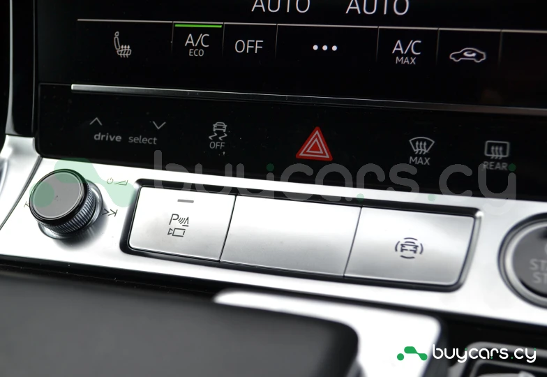 Audi Q8 e-tron Серый